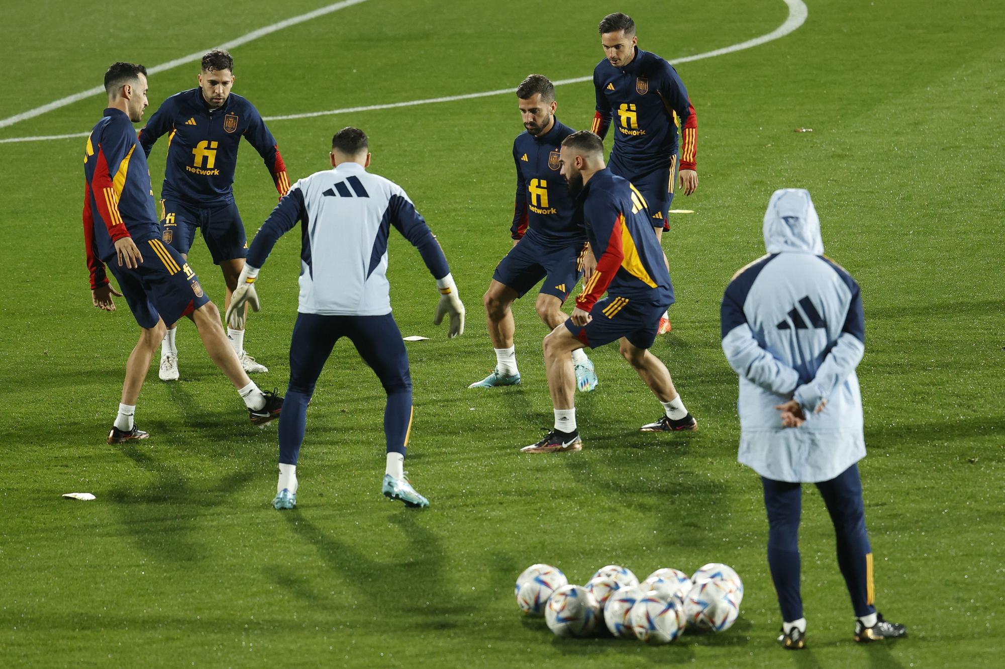 Día 1 en el camino a Catar: Luis Enrique los pone 'firmes'