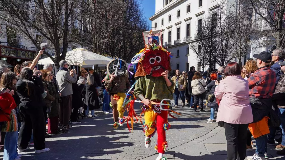 Mascaradas de Zamora recorren las calles más emblemáticas de Madrid