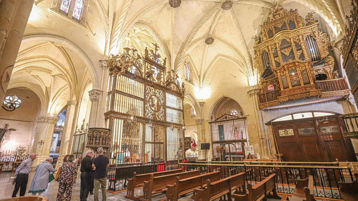 El órgano al comienzo de la restauración, en junio del año pasado