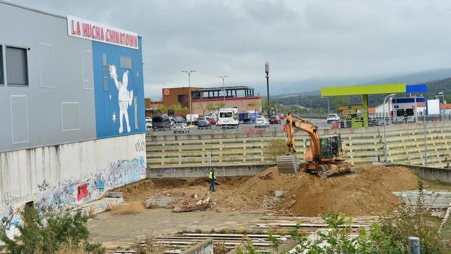 La plaza Puerto de Béjar de Plasencia, ya en obras