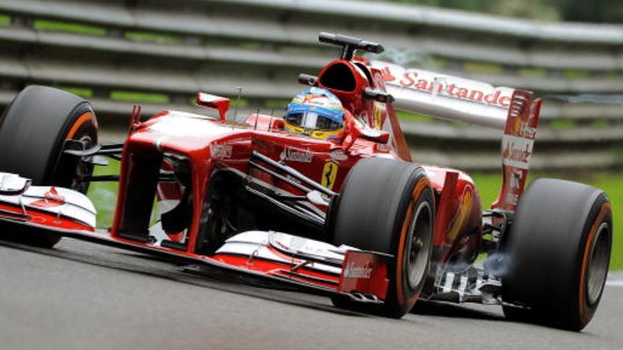 Alonso durante los entrenamientos libres en Bélgica.