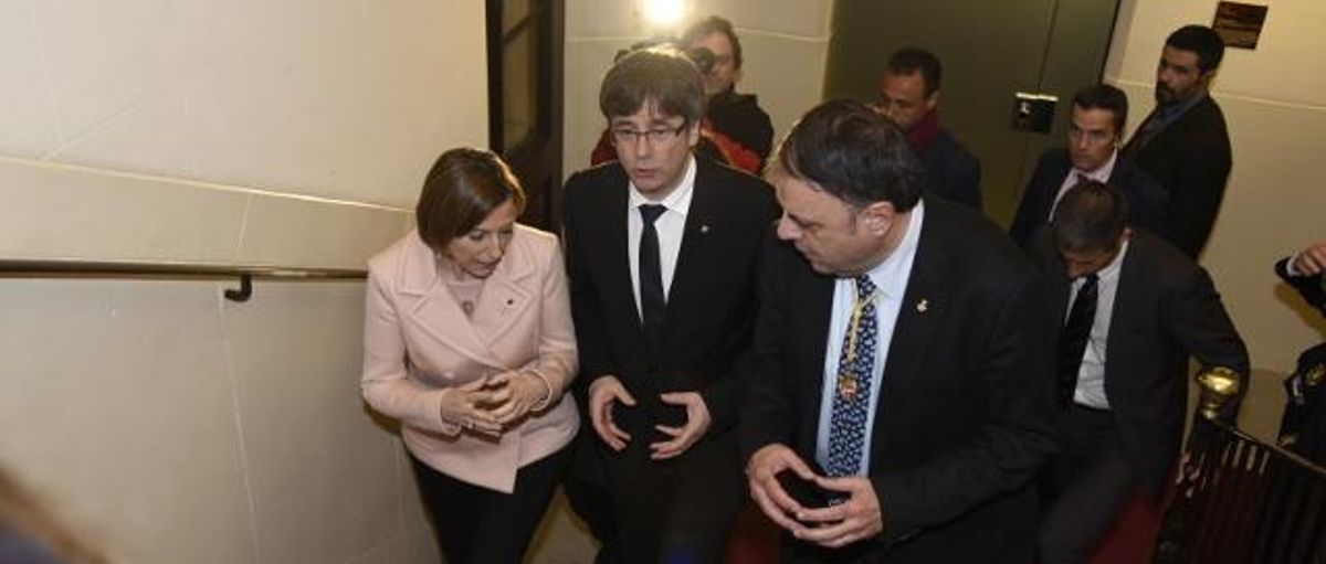El procés sobiranista sobrevola els discursos polítics de l'acte de les Bases de Manresa
