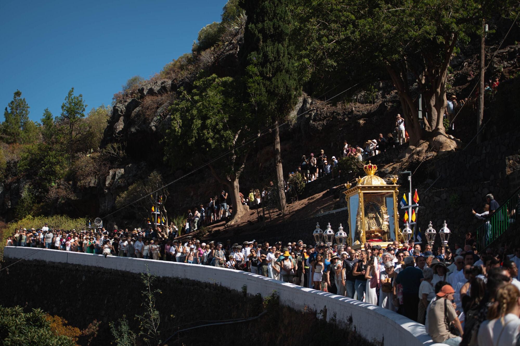 Bajada de La Virgen de Las Nieves en La Palma