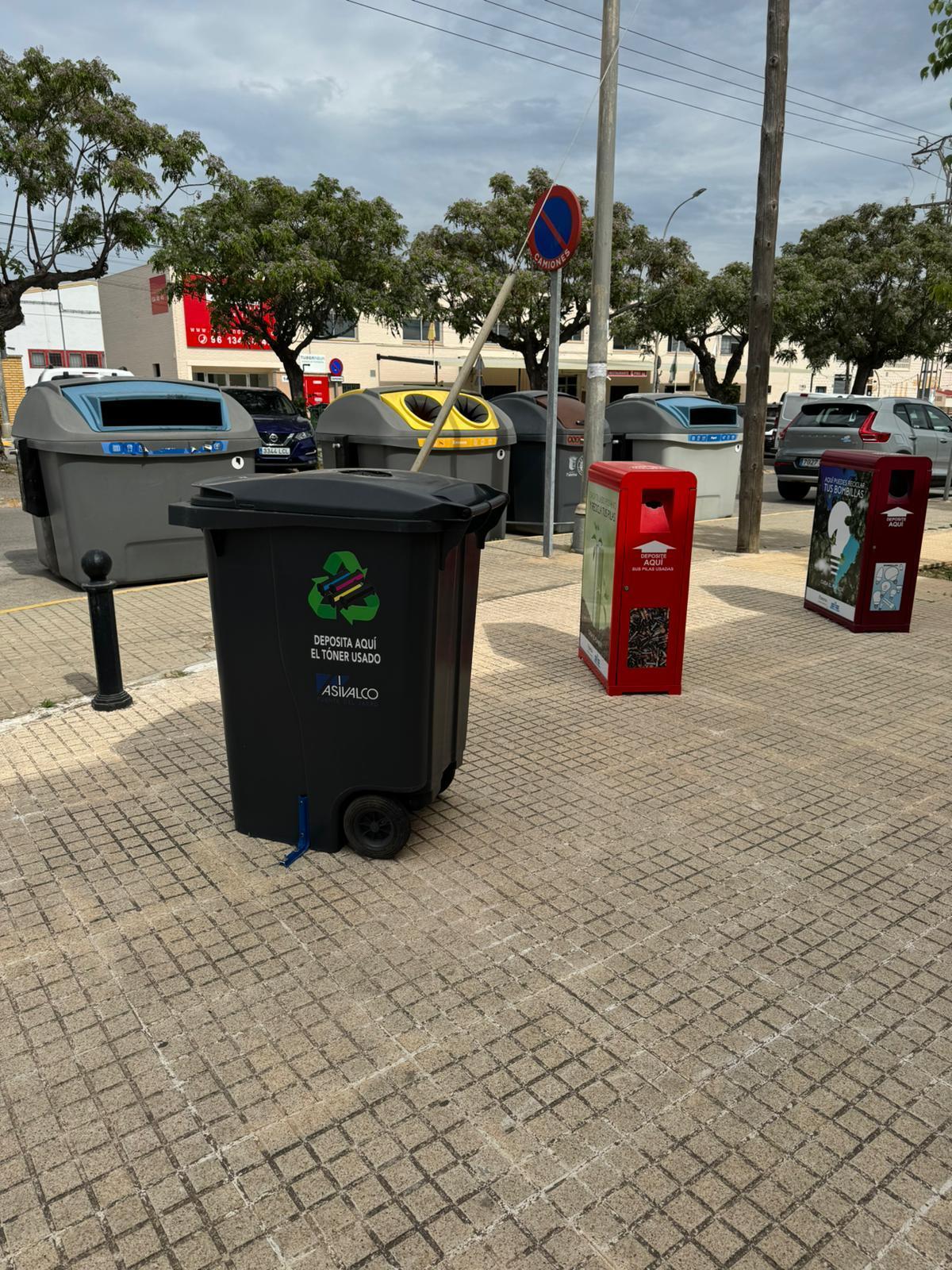Contenedores en Fuente del Jarro.
