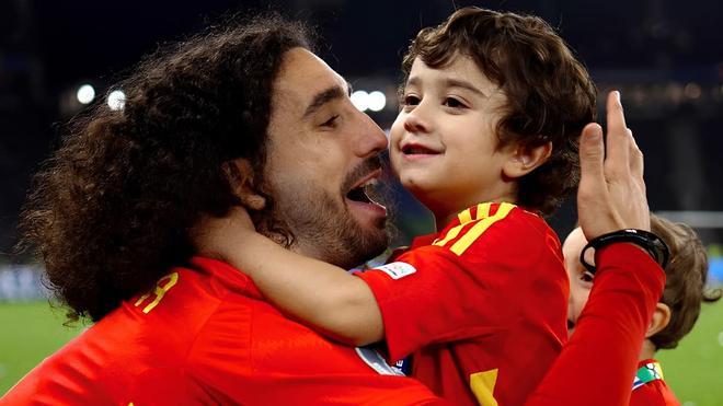 Marc Cucurella (27 años): "Como padre intentas siempre dar tu mejor versión para que tus hijos tengan un buen reflejo de ti"