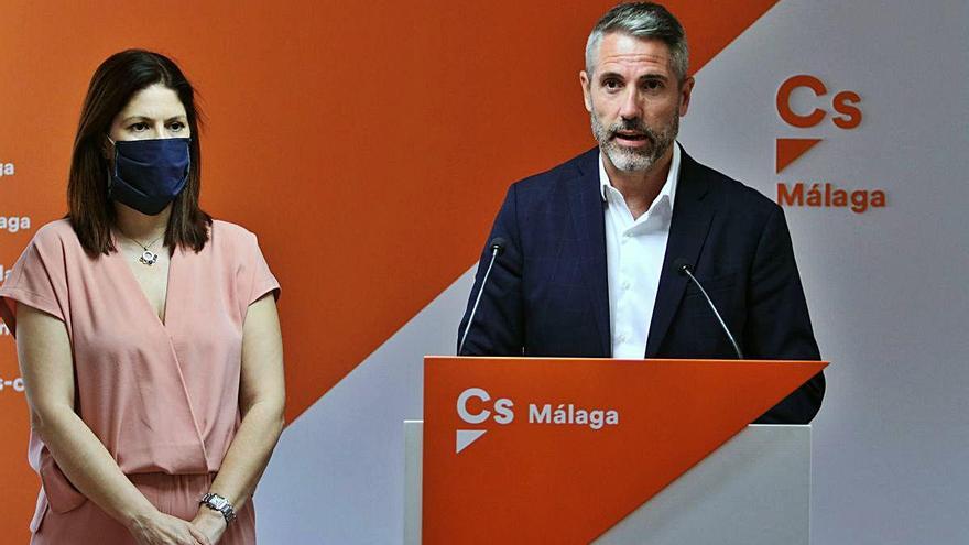 Noelia Losada y Juan Carlos Maldonado, ayer en rueda de prensa.