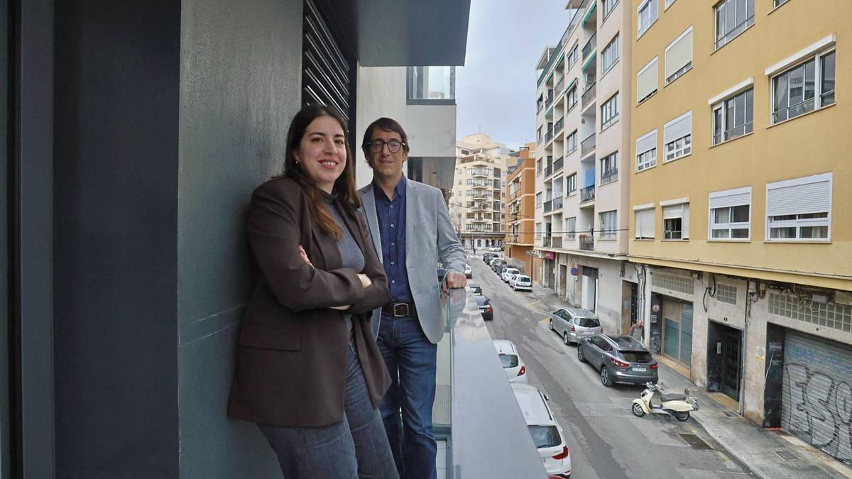 El PSOE alquila un piso de alquiler turístico ilegal de Airbnb para denunciar que sigue existiendo oferta irregular en Mallorca