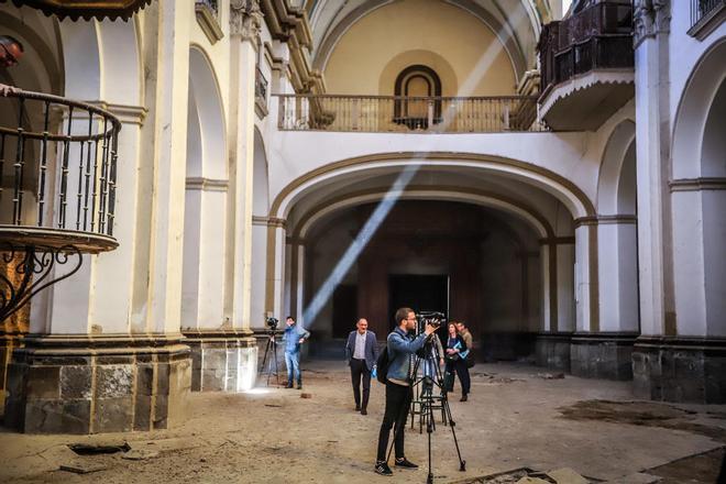 Así está el interior de la iglesia de San Agustín en Orihuela