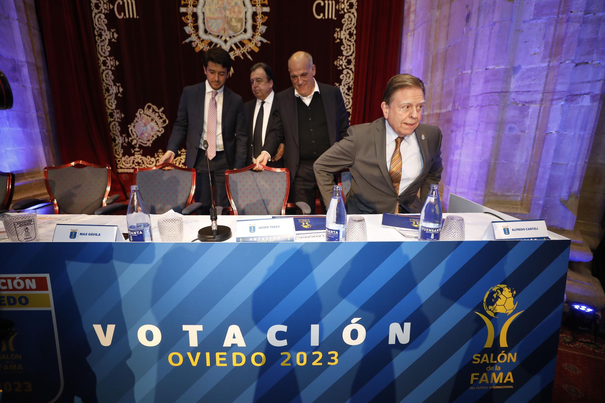 EN IMÁGENES: Así fueron las votaciones del Salón dela Fama del Fútbol Internacional en Oviedo