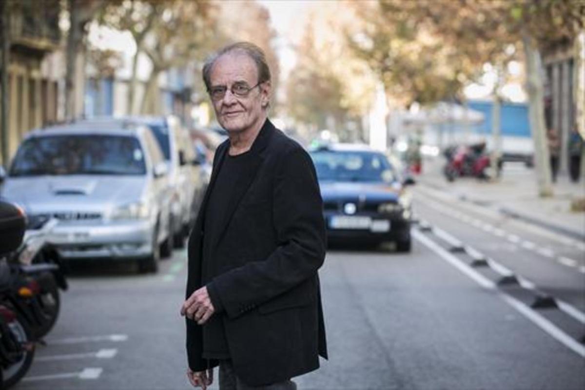 Luis Eduardo Aute, fotografiado en Poblenou, en diciembre del 2015.