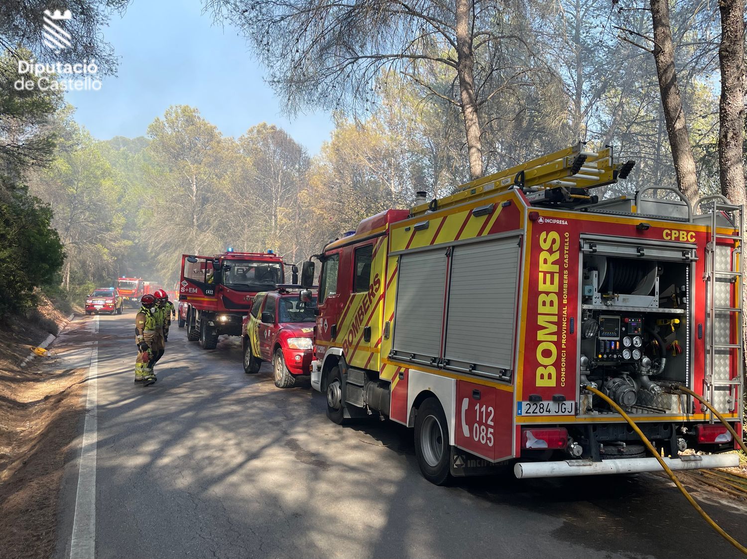 Lucha contra el incendio en el pantano de Sitjar, en Onda