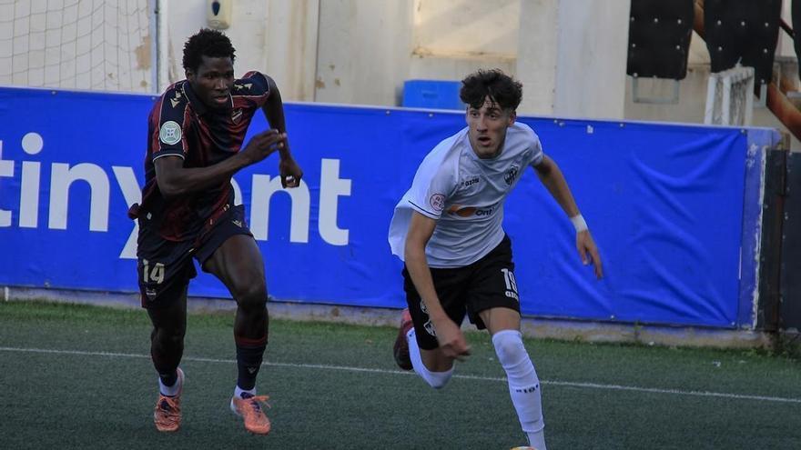 El Atzeneta gana al Castellonense, pero tendrá que esperar para confirmar la salvación