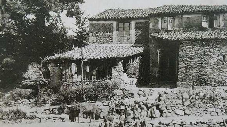 Postal antiga de Palavea, onde naceu José Luis Rabuñal Patiño, nunha contorna rural ás portas da cidade da Coruña.