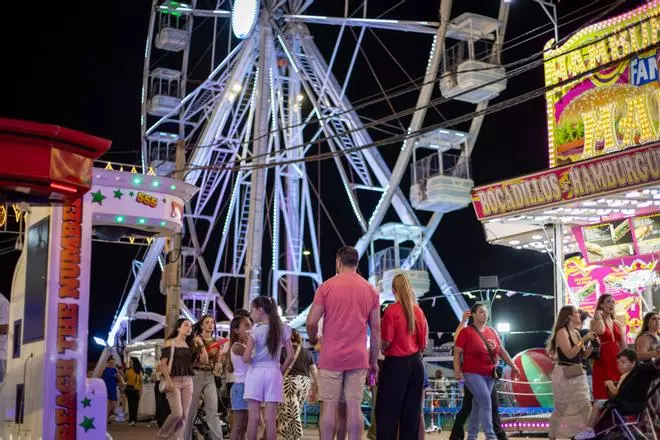 ¿Se puede ir a la Feria de Badajoz sin dejarse un dineral? Esto cuesta montarse en los cacharritos este año
