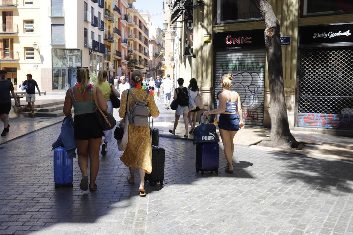 Turistas en el centro de València.