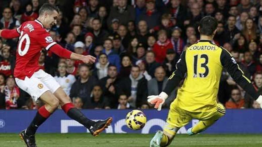 Van Persie y su gol ante el Chelsea.