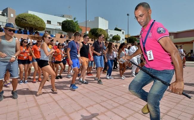 FESTIVAL FOLCLORE INGENIO TALLER BAILAR