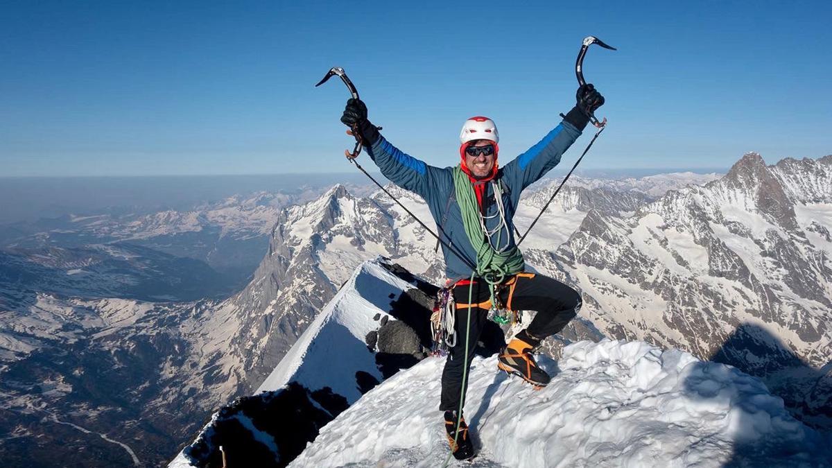 Carlos Suárez en la cima del Eiger