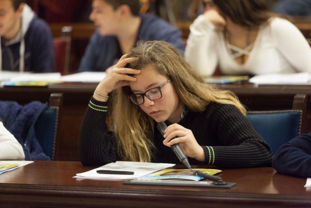 Los más jóvenes 'toman' el Parlament para luchar contra el cambio climático