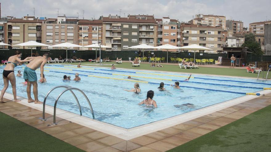 A Manresa només es pot fer topless a les piscines exteriors. Les cobertes es consideren equipament esportiu.