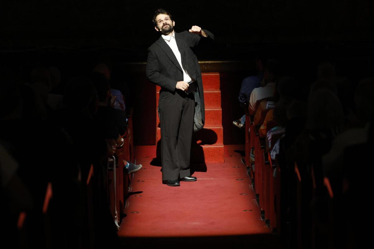 Una imatge de l'espectacle inaugural del FITAG.