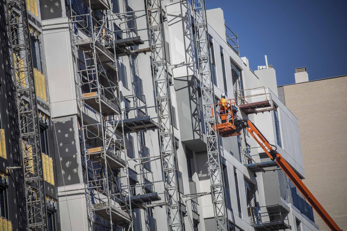 Un bloque en construcción en la ciudad de Alicante.