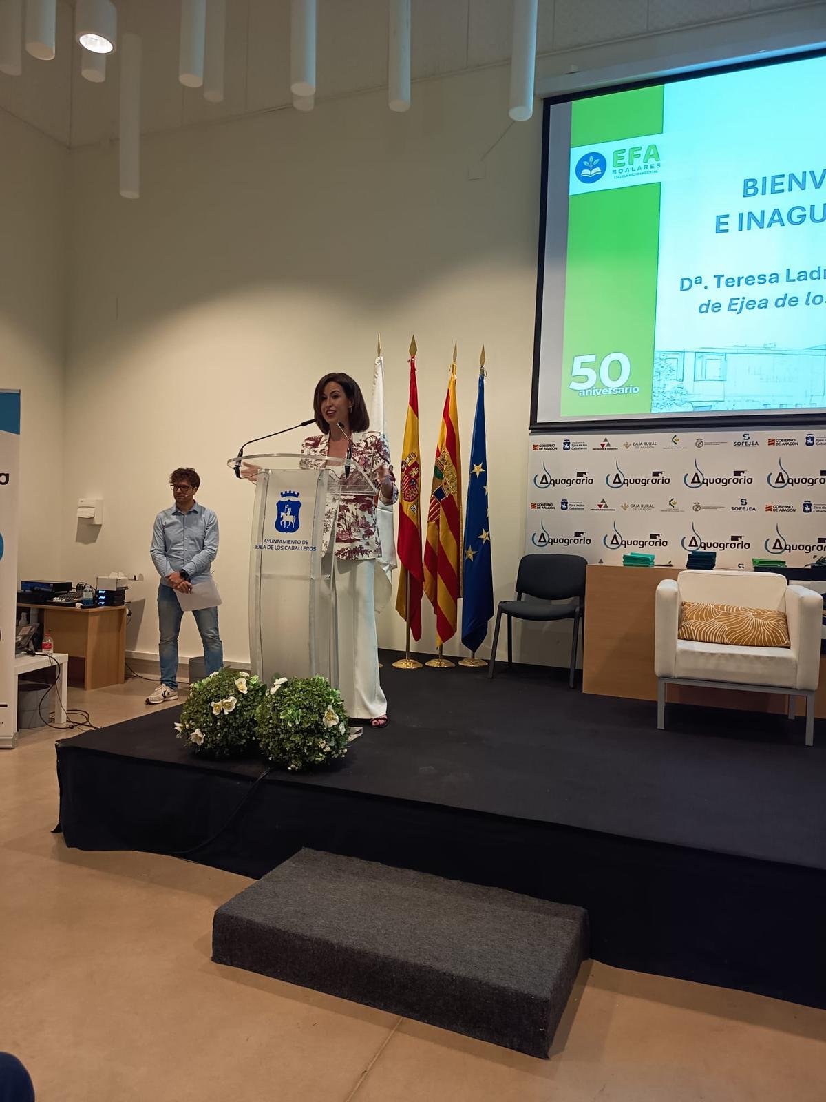 La alcaldesa Teresa Lardrero fue la encargada de inaugurar el acto.