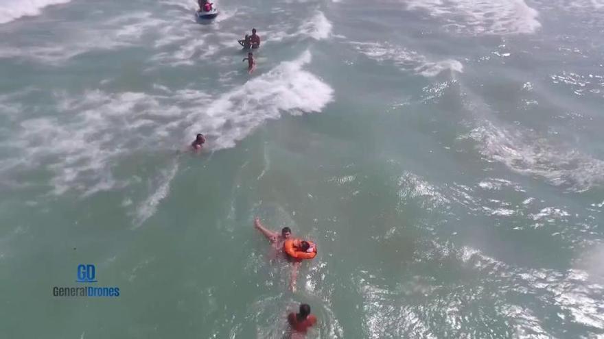 Un dron rescata a unos bañistas en el Puerto de Sagunt