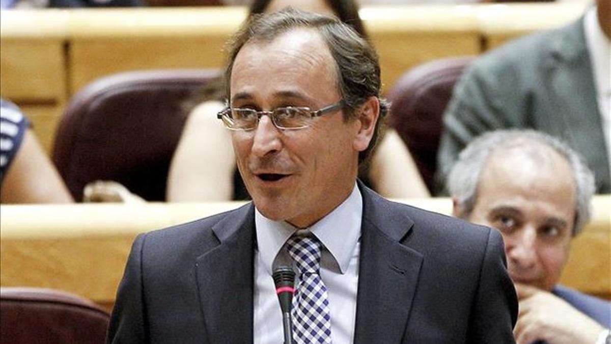 El portavoz del PP, Alfonso Alonso, durante un pleno en el Congreso