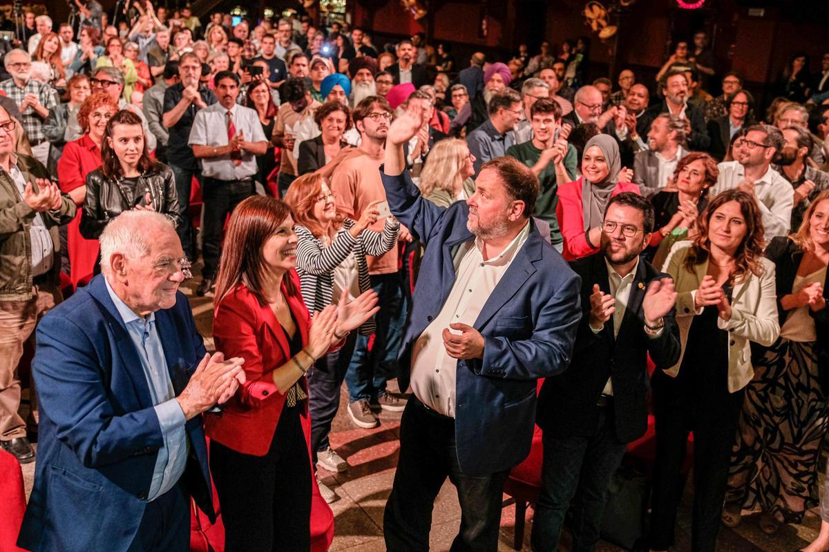 Ernest Maragall perd la meitat del vot del 2019 i acompanya ERC en la seva patacada a Catalunya Ernest Maragall perd la meitat del vot del 2019 i acompanya ERC en la seva patacada a Catalunya