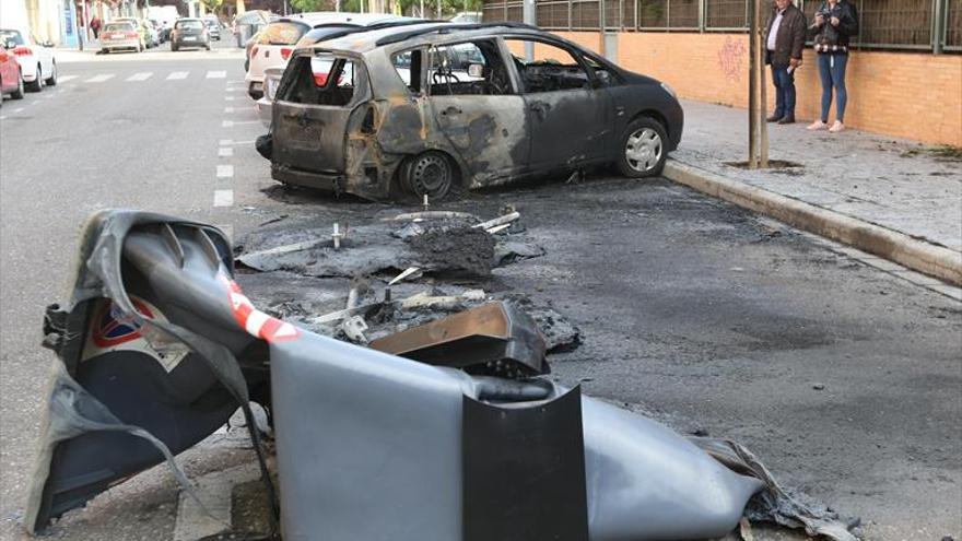 La Policía investiga los incendios de contenedores en varios barrios