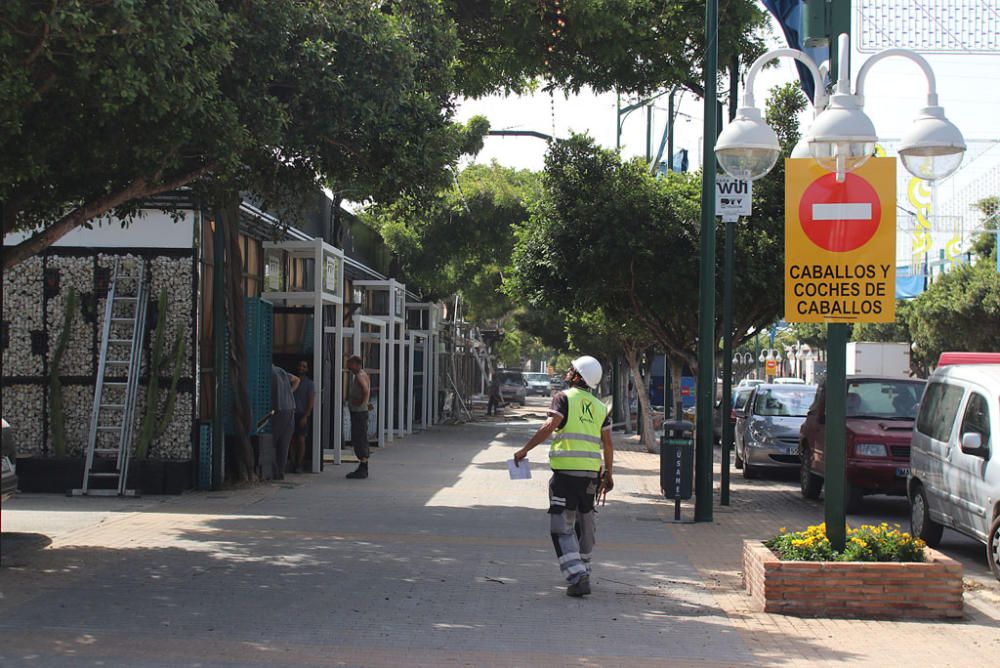 El Cortijo de Torres acelera los trabajos en casetas, calles y portada para ponerse a punto de cara al inicio de la semana de Feria.