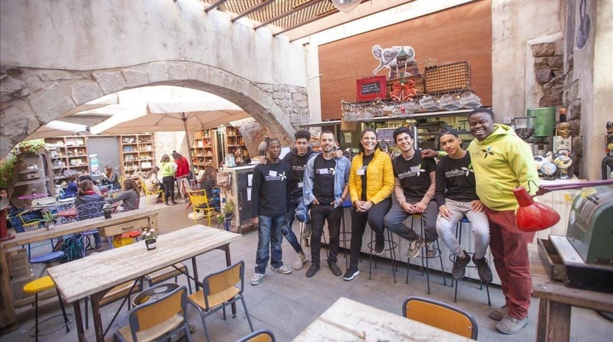 zentauroepp47545215 barcelona reportaje 28 03 2019 espai mescladis terraza de 190329092558 zentauroepp47545215 barcelona reportaje 28 03 2019 espai mescladis terraza de 190329092558