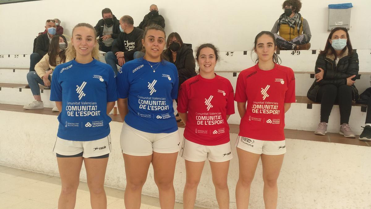 El trinquet d’Oliva va acollir ahir dimarts la primera partida de raspall d’elit femenina.