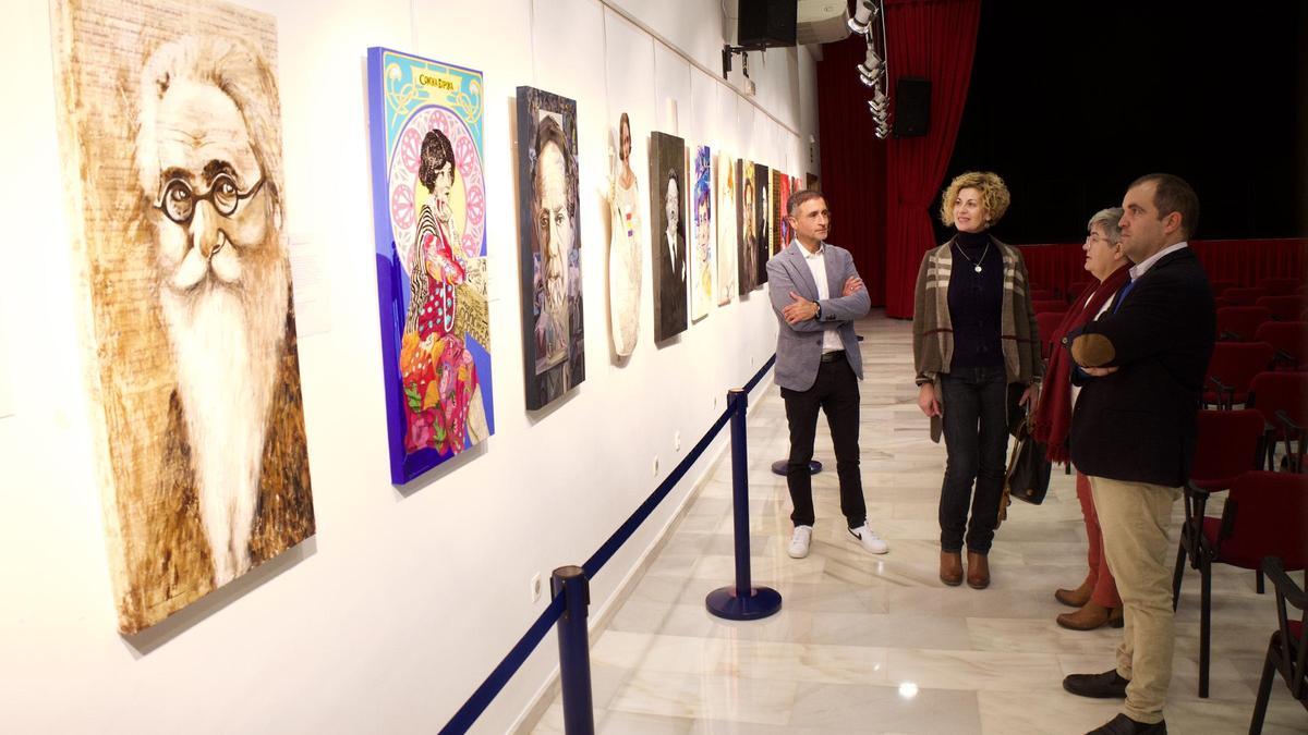 La exposición ‘98’ fue inaugurada este lunes en el Centro Cultural de Santiago y Zaraiche.