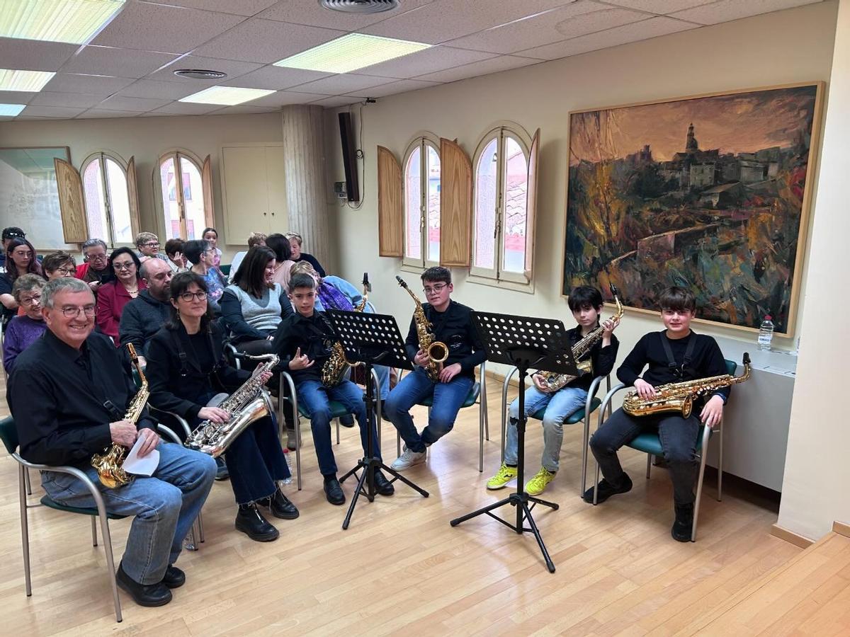 Altura homenajea a la mujer