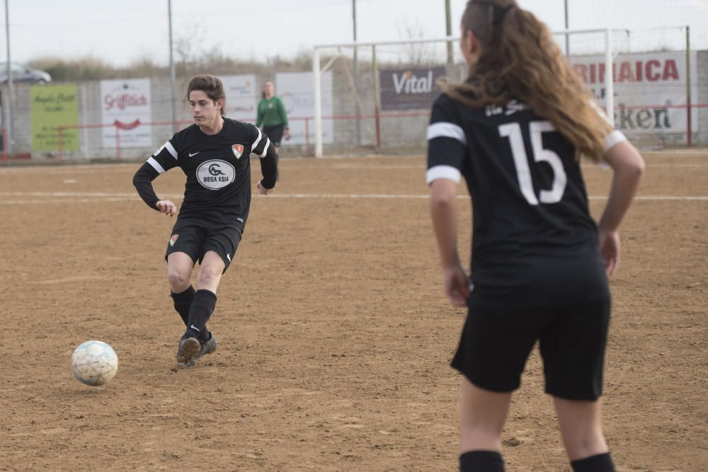 La primera jugadora transsexual catalana debuta a