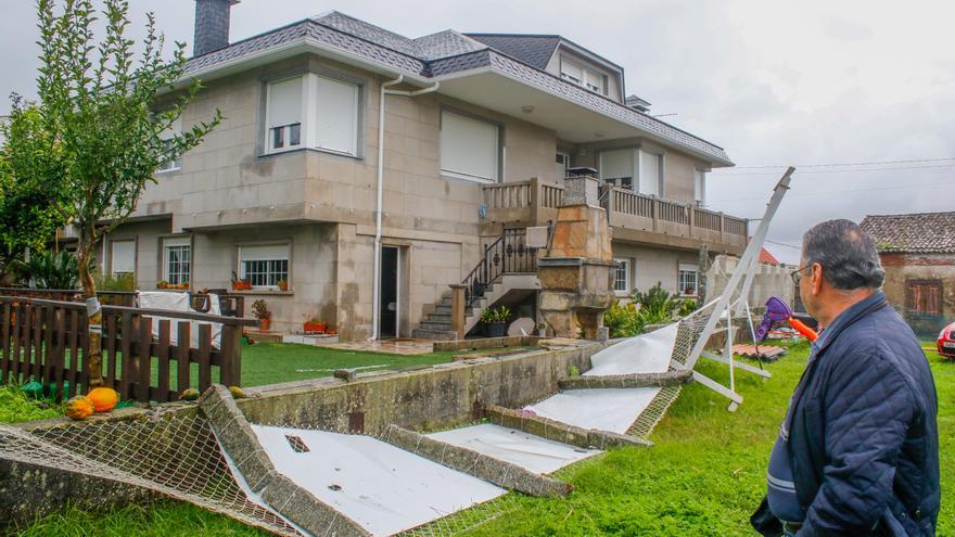 Un pequeño “tornado” daña varios muros y un tejado en la zona de O Monte de A Illa