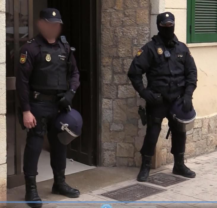 Redada en Verge de Lluc: La Policía Nacional y Local de Palma intervinieron ayer tarde casi 5.000 euros y 450 gramos de cocaína y marihuana en la redada