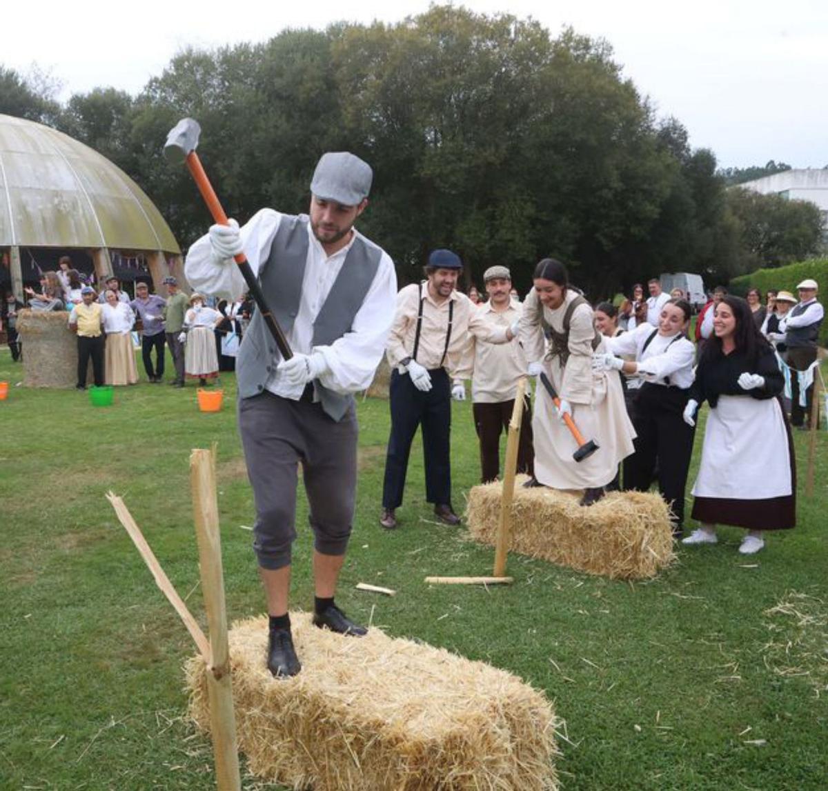 Volta a 1900 da man de Castelao