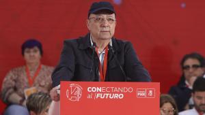 Fernández Vara reaparece tras su operación