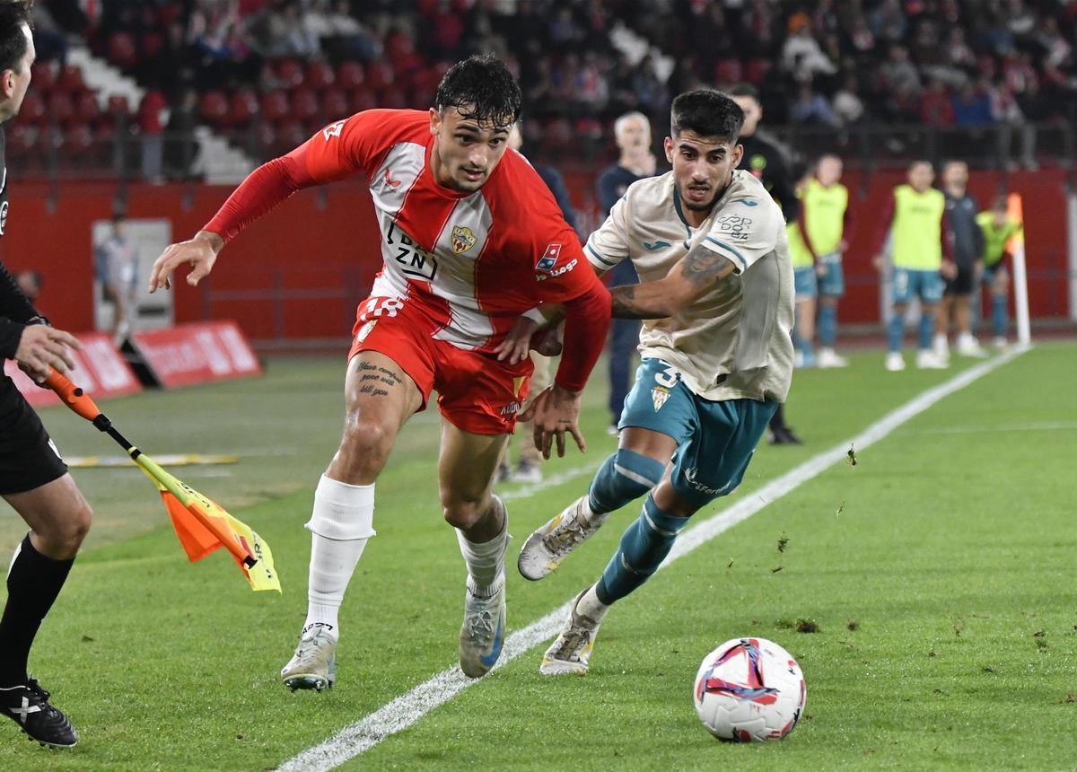 El exblanquiverde José Manuel Calderón pugna con Marc Pubill, actual jugador del Atlético de Madrid, en aquel choque.