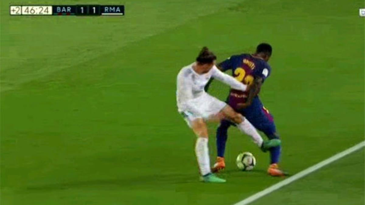 LALIGA | FC Barcelona - Real Madrid (2-2): El árbitro perdonó a Bale una tarjeta clarísima