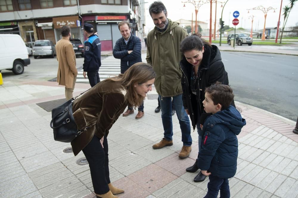 Inés Rey analiza la movilidad en Monte Alto con los vecinos del barrio