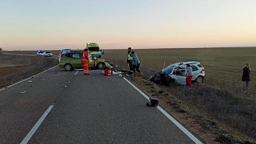 VÍDEO | Un fallecido y tres heridos graves en un accidente de tráfico en Zamora