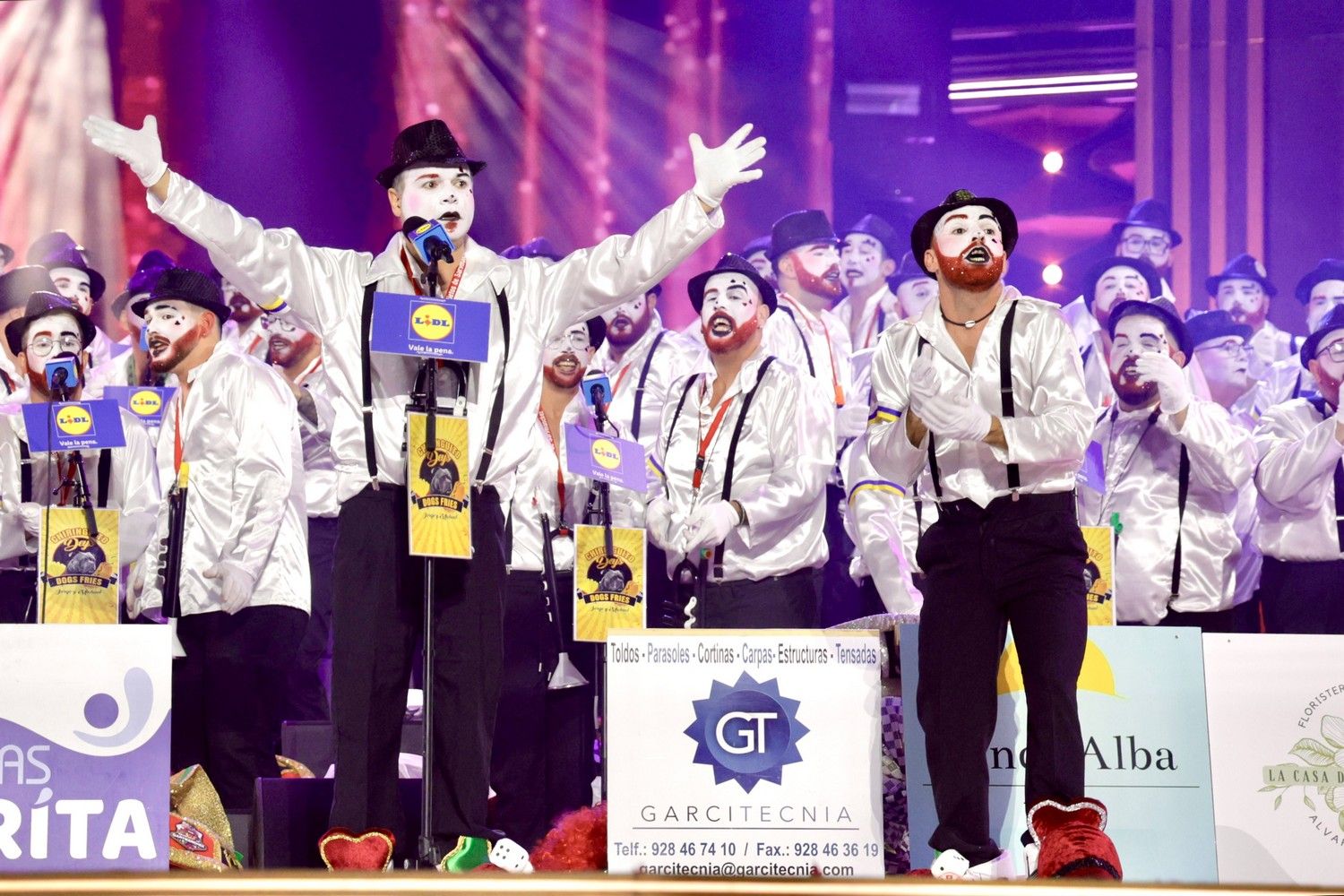 Un momento de la actuación de Los Nietos de Sarymánchez.