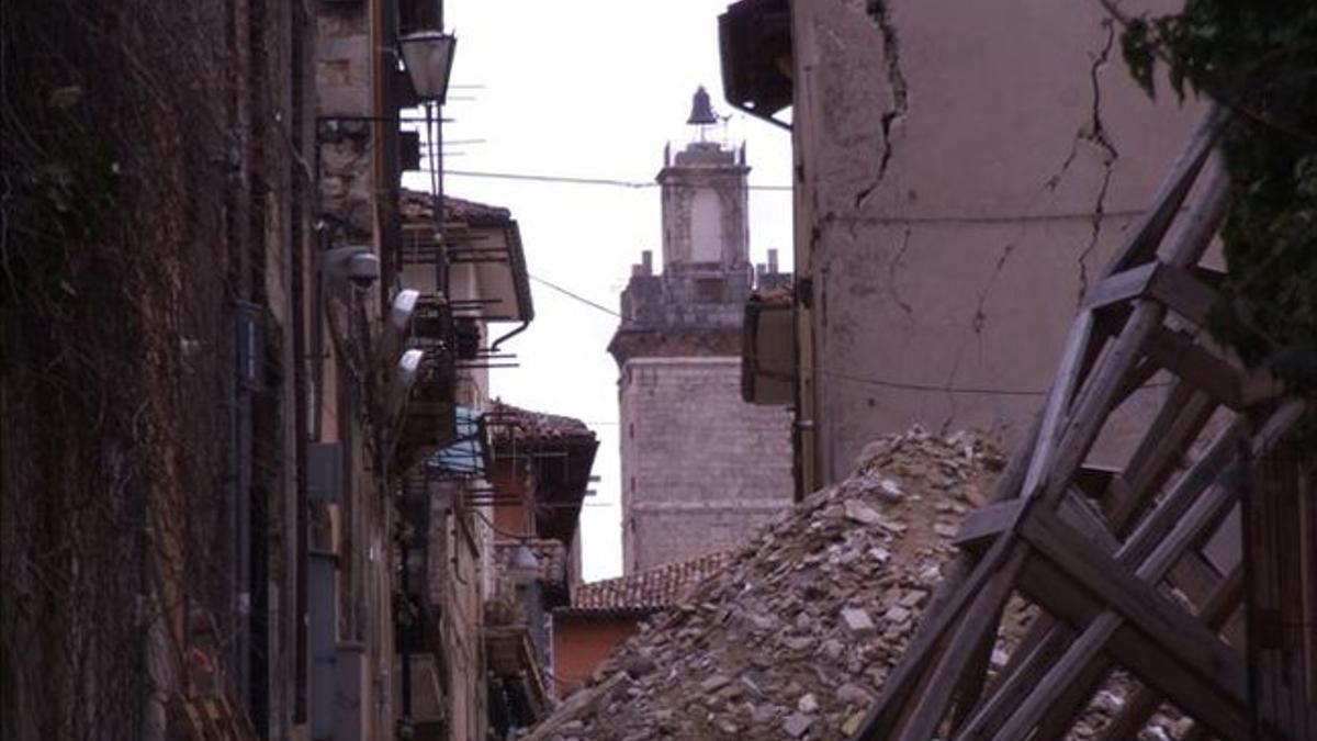 Casas dañadas en L'Aquila, tras el terremoto de abril del 2010.