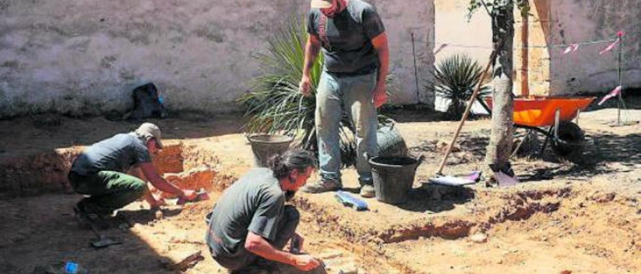 Trabajos que se llevan a cabo en el interior del convento de San Buenaventura.