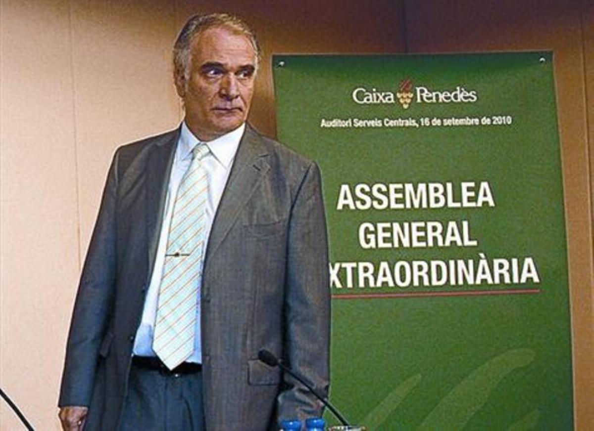 Ricard Banquells, exalt càrrec de la Caixa Penedès i dimissionari de la fundació Pinnae. Ricard Banquells, exalt càrrec de la Caixa Penedès i dimissionari de la fundació Pinnae.