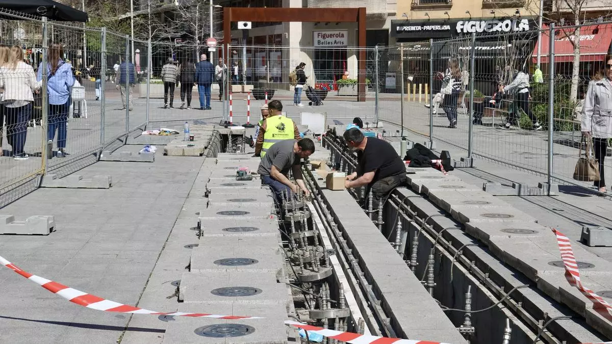 Sabadell pone a punto las fuentes ornamentales para cuando decaigan las restricciones por la sequía